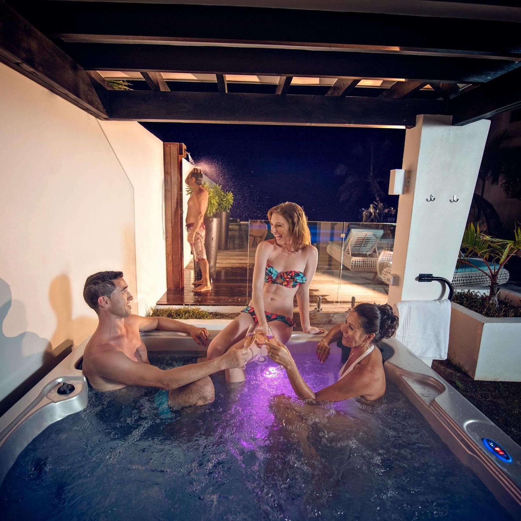 Crystal Blue Lagoon Villas Раротонга Екстериор снимка